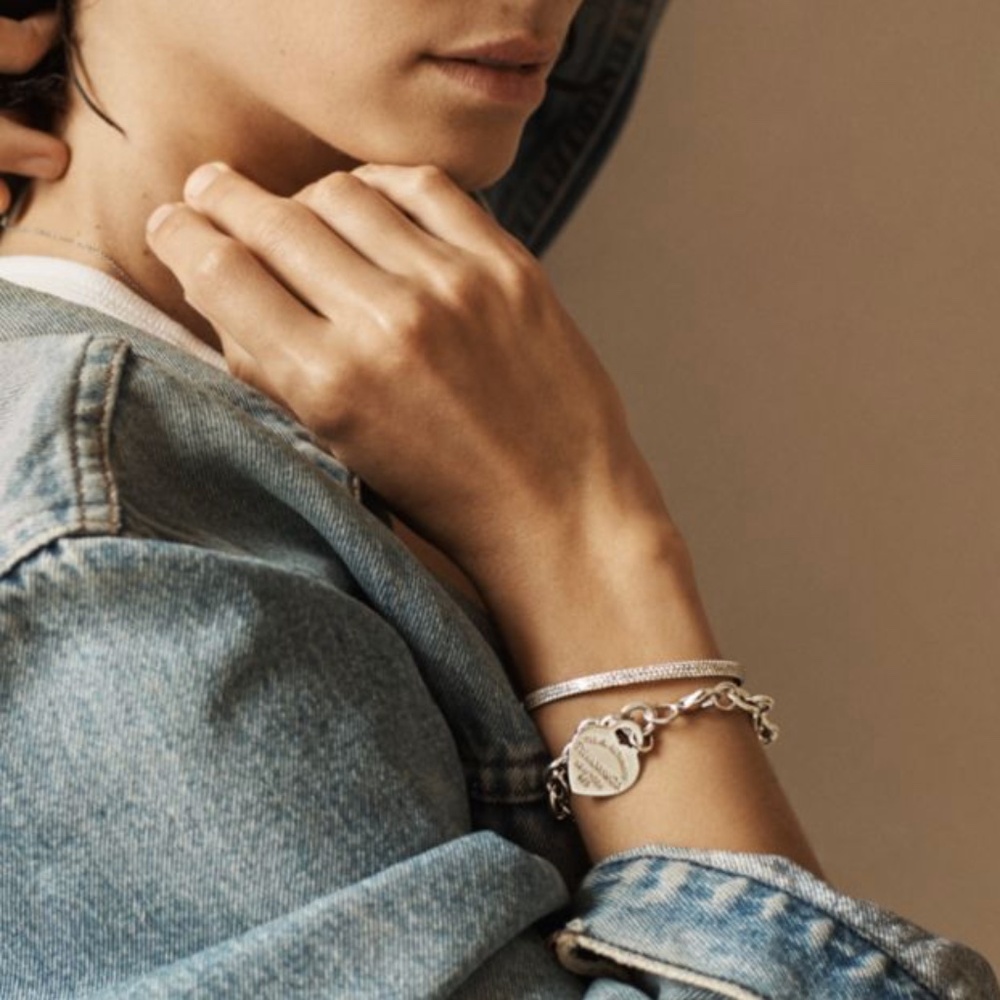 Authentic Tiffany Return to Tiffany Heart Charm Bracelet. - Picture 4 of 9